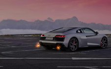 Audi R8 in the morning light