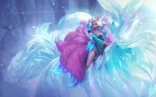Winter Queen Ahri (LoL)