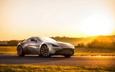 Silver ASTON MARTIN VANTAGE