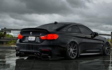 BMW M4 black
