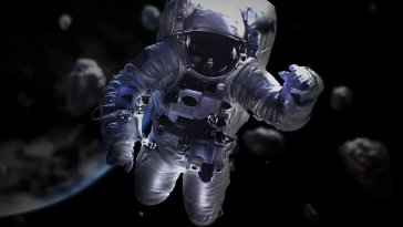 astronaut in space live wallpaper